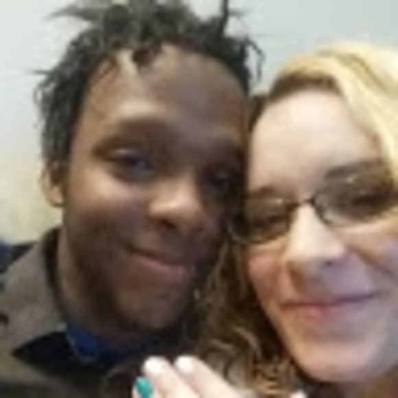 Meet your Posher, Jessica - Picture 1 of 1